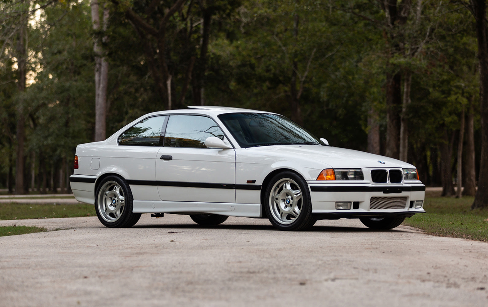 1995 BMW M3 | Gooding & Company 1995 BMW M3 | Gooding & Company